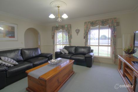 Property photo of 17 Hall Crescent Loxton SA 5333