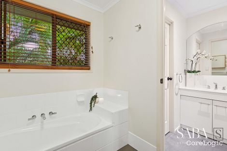 Property photo of 90 Glen Ross Road Sinnamon Park QLD 4073