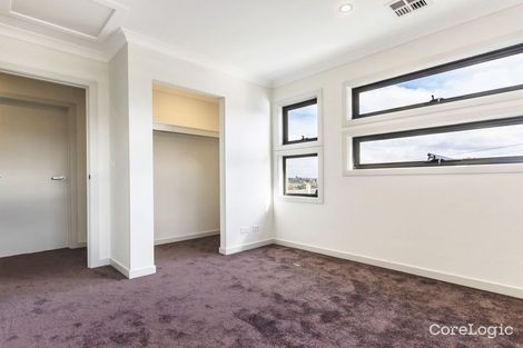 Property photo of 2/738 Elgar Road Doncaster VIC 3108