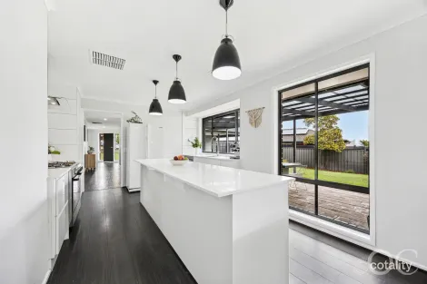 Property photo of 13 Houndsgate Court Onkaparinga Hills SA 5163