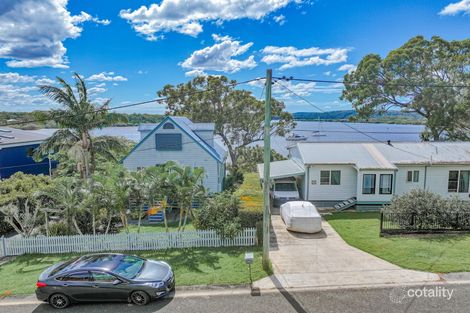 19 Schooner St, Russell Island, QLD 4184
