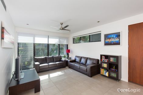 Property photo of 45 Shore Crescent Bulimba QLD 4171