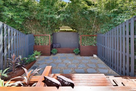 Property photo of 2/37 Azure Way Hope Island QLD 4212