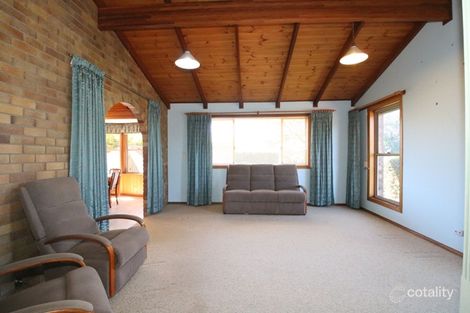 Property photo of 31 Amanda Drive Centenary Heights QLD 4350