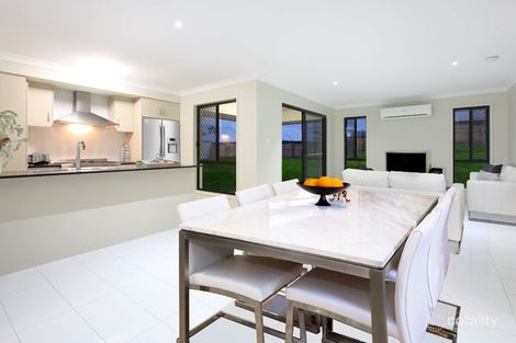 Property photo of 11 Sanctuary Point Close Point Vernon QLD 4655