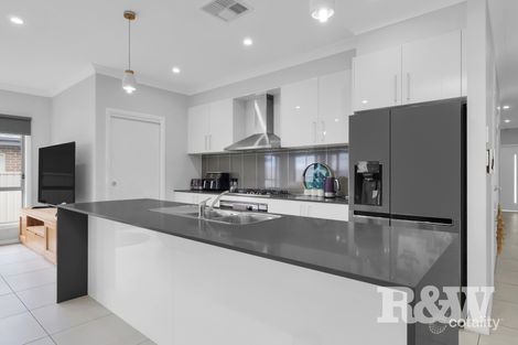 Property photo of 35 Richards Loop Oran Park NSW 2570