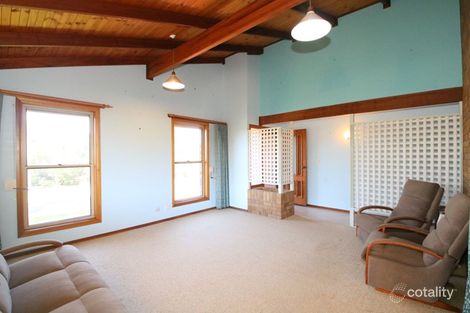 Property photo of 31 Amanda Drive Centenary Heights QLD 4350