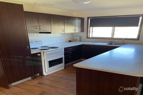 Property photo of 1/2 Thomas Court Middlemount QLD 4746