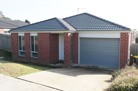 17 Glendonald Rd, Churchill, VIC 3842