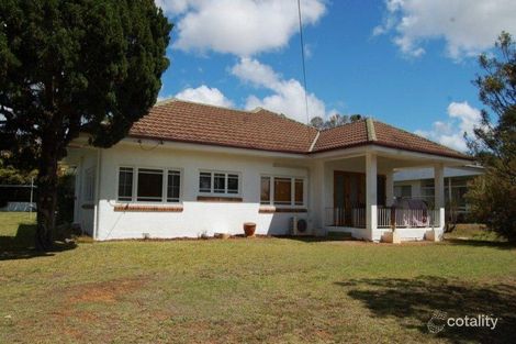 64 Locke St, Warwick, QLD 4370