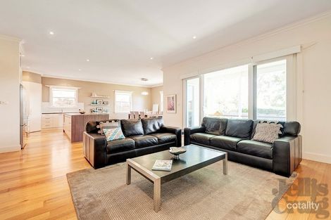 Property photo of 18 Grandview Avenue Glen Iris VIC 3146