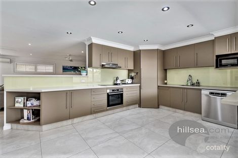 Property photo of 10 Tradewinds Avenue Paradise Point QLD 4216