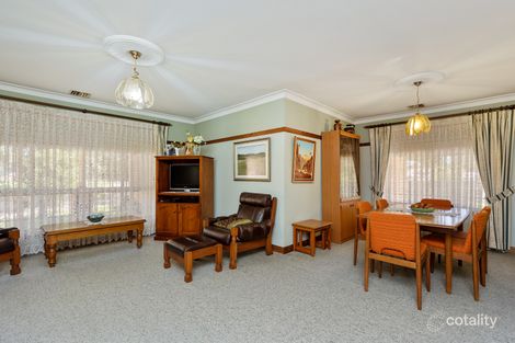 Property photo of 9 Honeysuckle Place Lake Albert NSW 2650