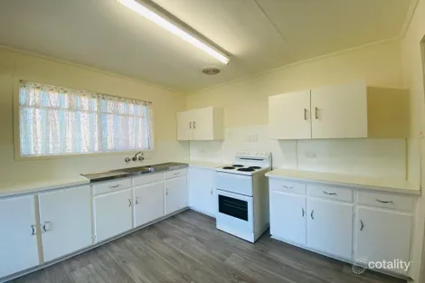 Property photo of 3 Singleton Street Dysart QLD 4745