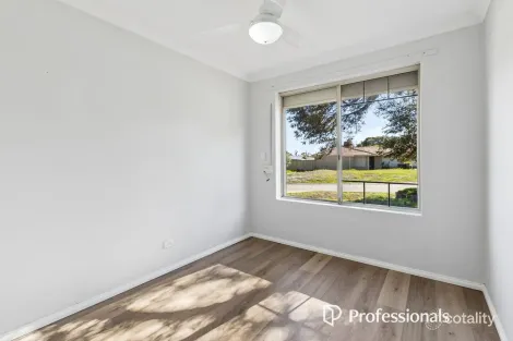 Property photo of 18 Williamson Lane Stratton WA 6056