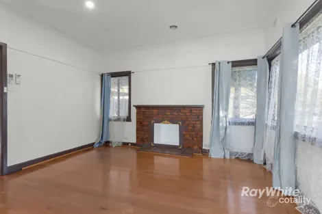 Property photo of 18 Mimosa Avenue Oakleigh South VIC 3167
