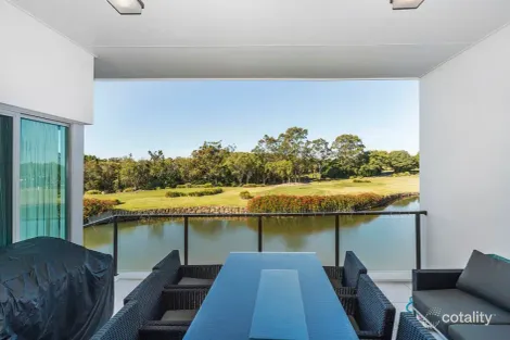 Property photo of 7512 Springfield Drive Hope Island QLD 4212