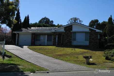 2 Tao Cl, St Clair, NSW 2759