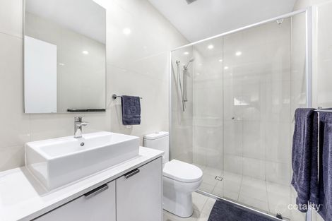 Property photo of 13/22 Bay Terrace Wynnum QLD 4178