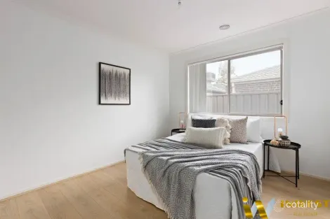 Property photo of 3 Jade Crescent Cobblebank VIC 3338