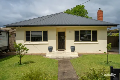 Property photo of 545 Comans Avenue Lavington NSW 2641
