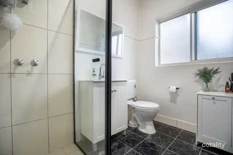 Property photo of 545 Comans Avenue Lavington NSW 2641