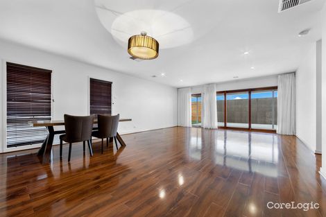 Property photo of 18 Bursaria Drive Caroline Springs VIC 3023