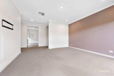 Property photo of 18 Bursaria Drive Caroline Springs VIC 3023