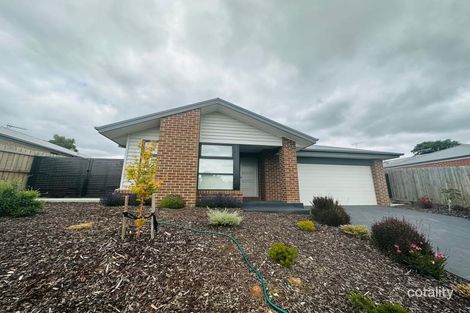 Property photo of 32 Amaroo Way Newborough VIC 3825