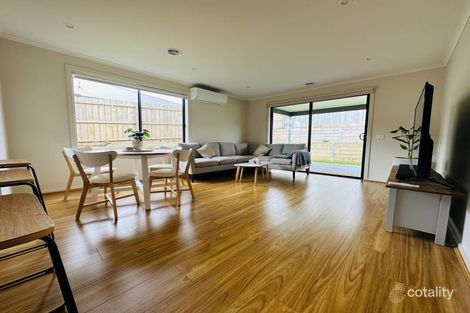 Property photo of 32 Amaroo Way Newborough VIC 3825