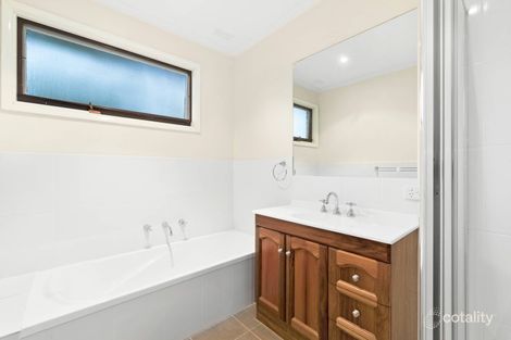 Property photo of 3 Anjaya Court Blackburn VIC 3130