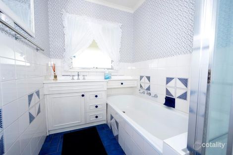 Property photo of 27 Fernvale Crescent Wheelers Hill VIC 3150