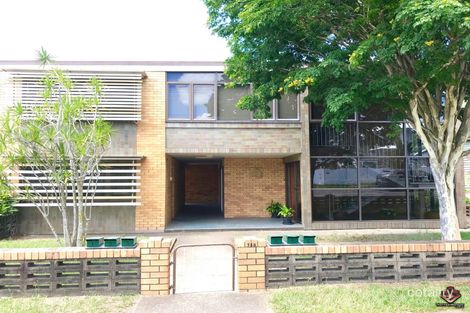 586 Vulture St E, East Brisbane, QLD 4169