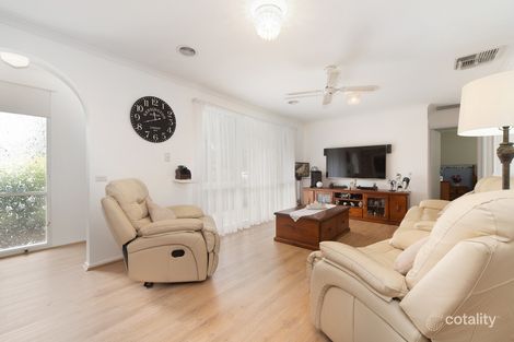 Property photo of 7 Avery Place Carrum Downs VIC 3201