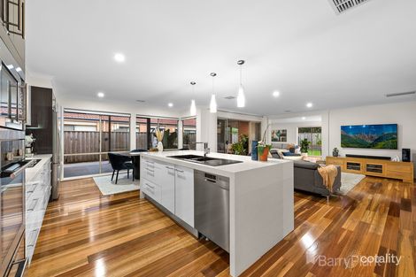 Property photo of 72 Marsh Grove Berwick VIC 3806