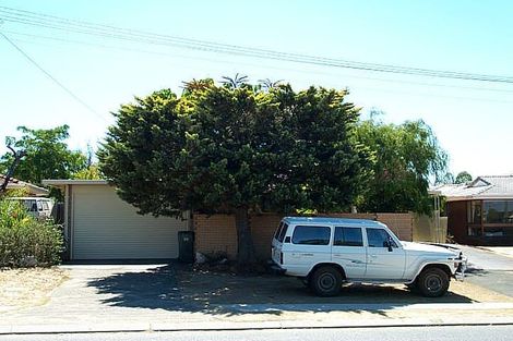 13 Cambria St, Kallaroo, WA 6025