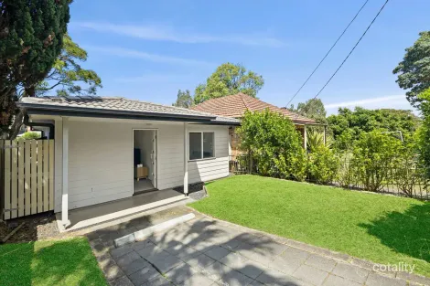 Property photo of 27 Alamein Avenue Narraweena NSW 2099