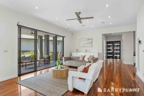 Property photo of 7 Manor Green Macleod VIC 3085