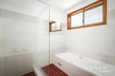 Property photo of 18 Oakdale Place Baulkham Hills NSW 2153