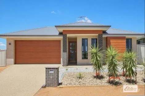 15 Stockman Cct, Thurgoona, NSW 2640