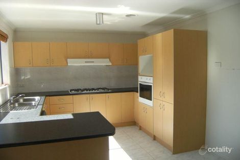 Property photo of 1 Roebourne Mews Cranbourne East VIC 3977