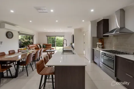 Property photo of 9 Zenith Road Beveridge VIC 3753