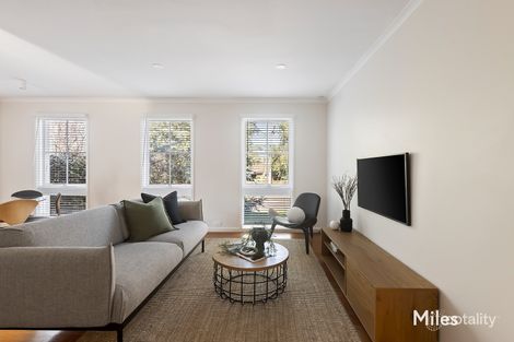 Property photo of 28 Dunvegan Crescent Macleod VIC 3085
