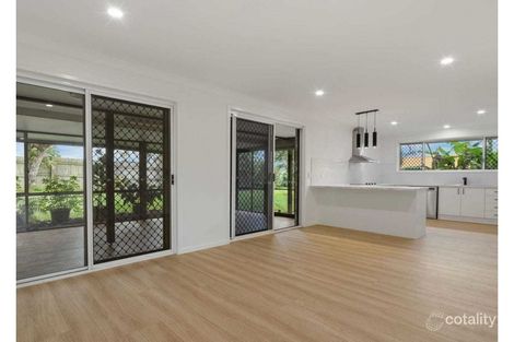Property photo of 31 Yorkshire Crescent Mount Warren Park QLD 4207