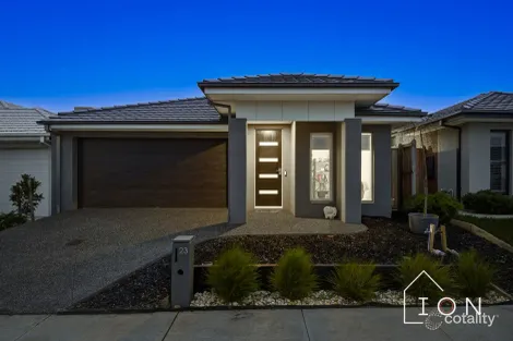 23 Volunteer Ave, Cranbourne South, VIC 3977