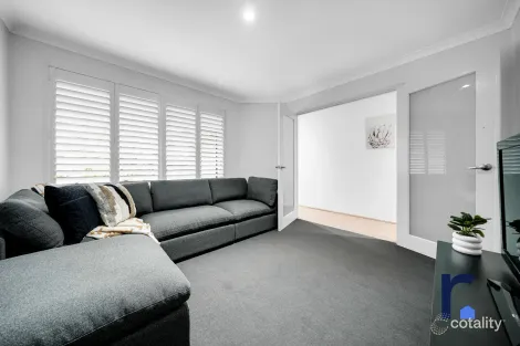 Property photo of 17 Gippsland Way Ellenbrook WA 6069