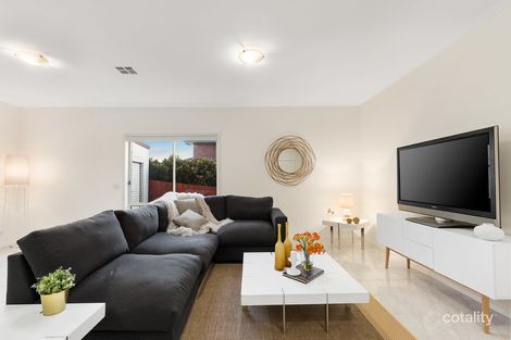 Property photo of 28 Gresswell Park Drive Watsonia VIC 3087