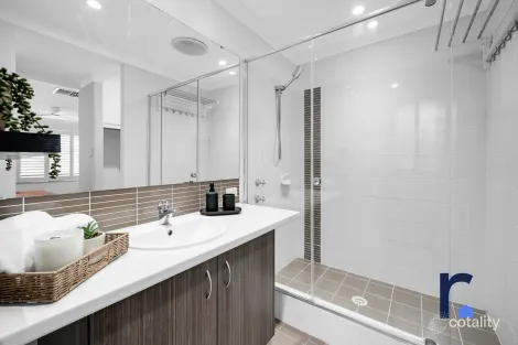 Property photo of 17 Gippsland Way Ellenbrook WA 6069