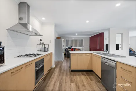 Property photo of 4 Jacob Court Berwick VIC 3806