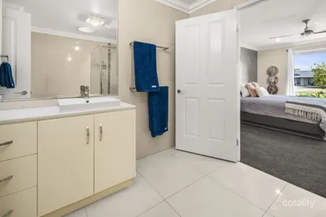 Property photo of 32-34 Peak Court Peak Crossing QLD 4306